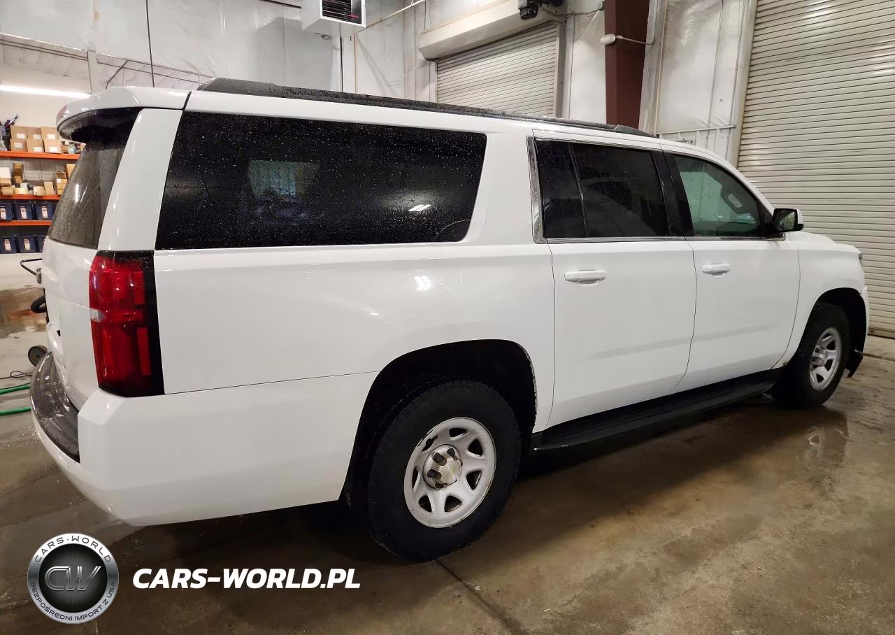 2018 Chevrolet Suburban K1500 VIN:1GNSKKEC7JR315951 - 3