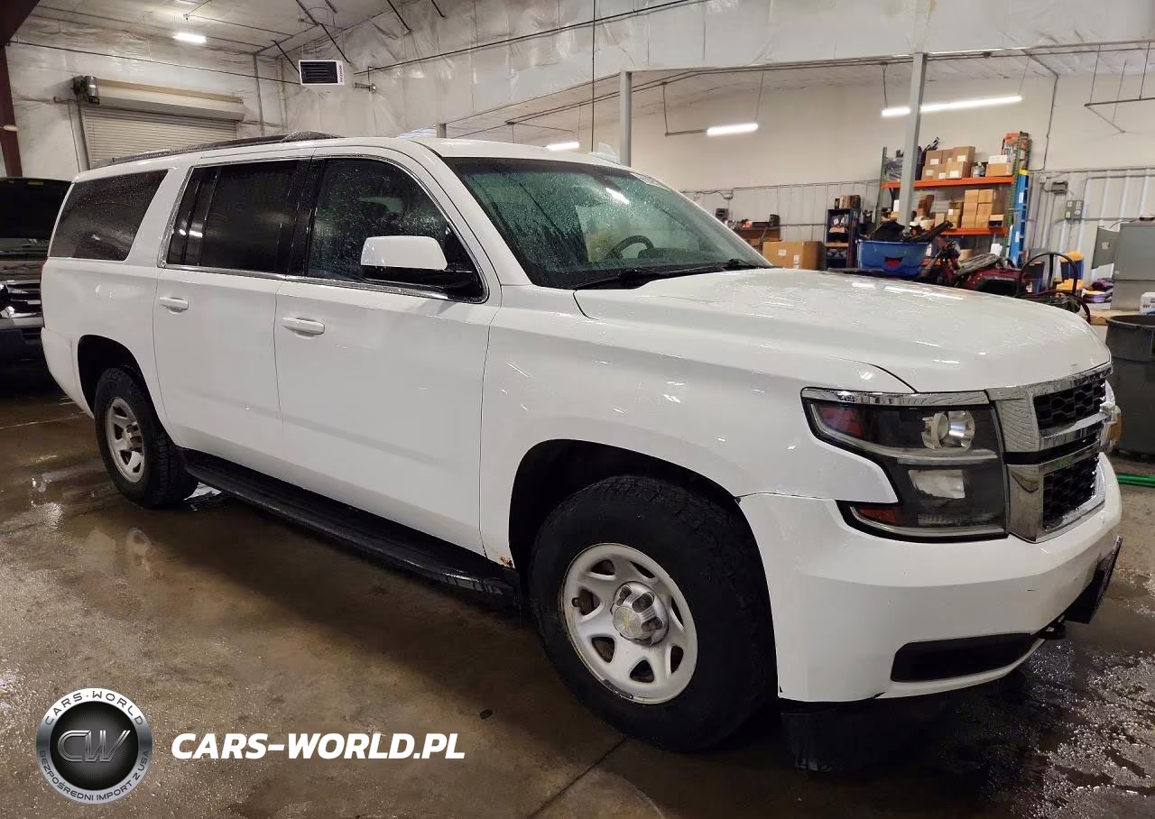 2018 Chevrolet Suburban K1500 VIN:1GNSKKEC7JR315951 - 4
