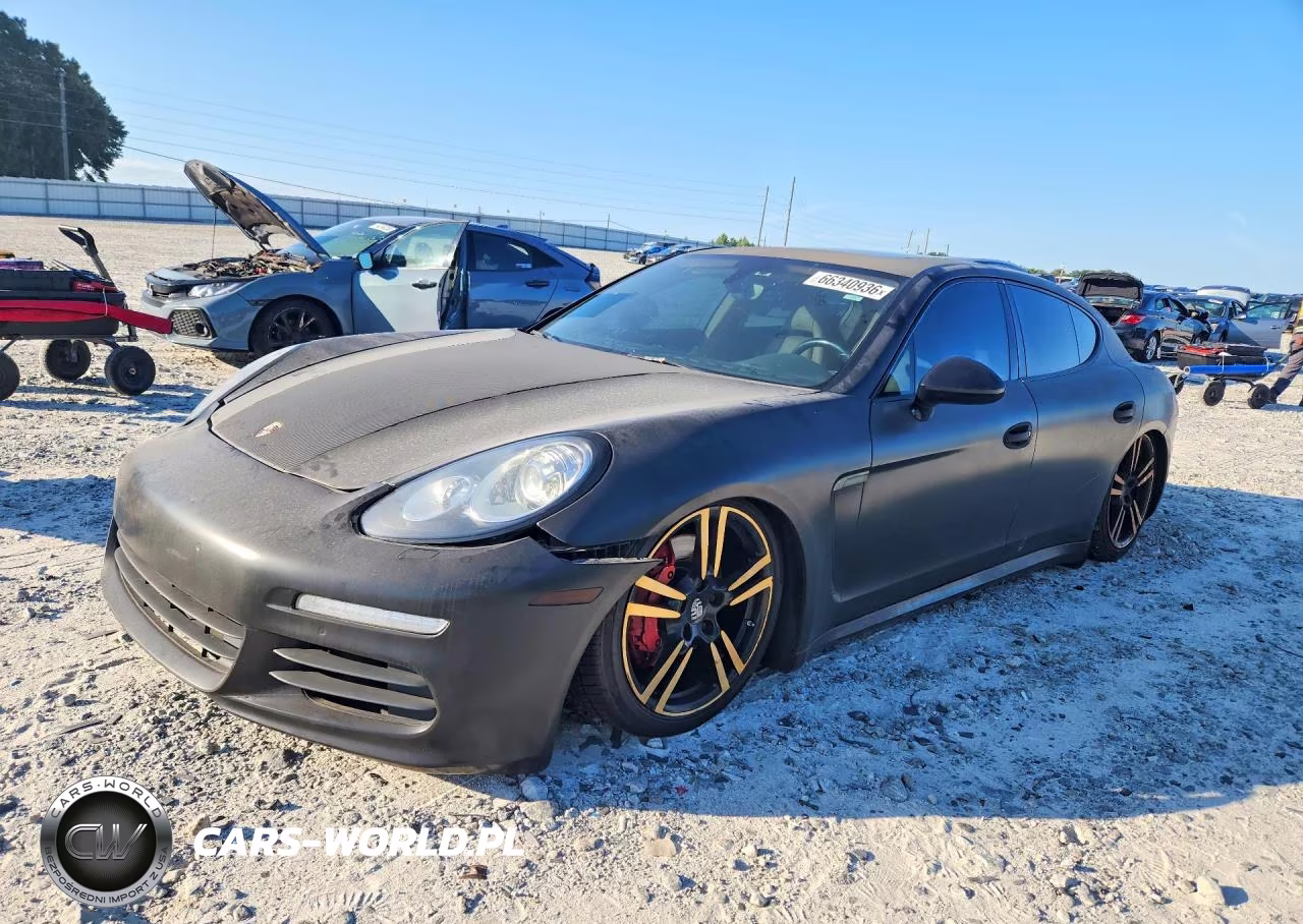 2015 Porsche Panamera S
