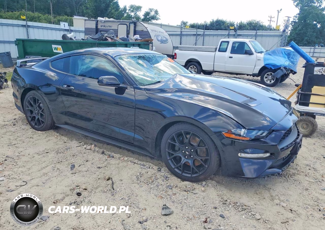 2018 Ford Mustang VIN:1FA6P8TH9J5135395 - 4