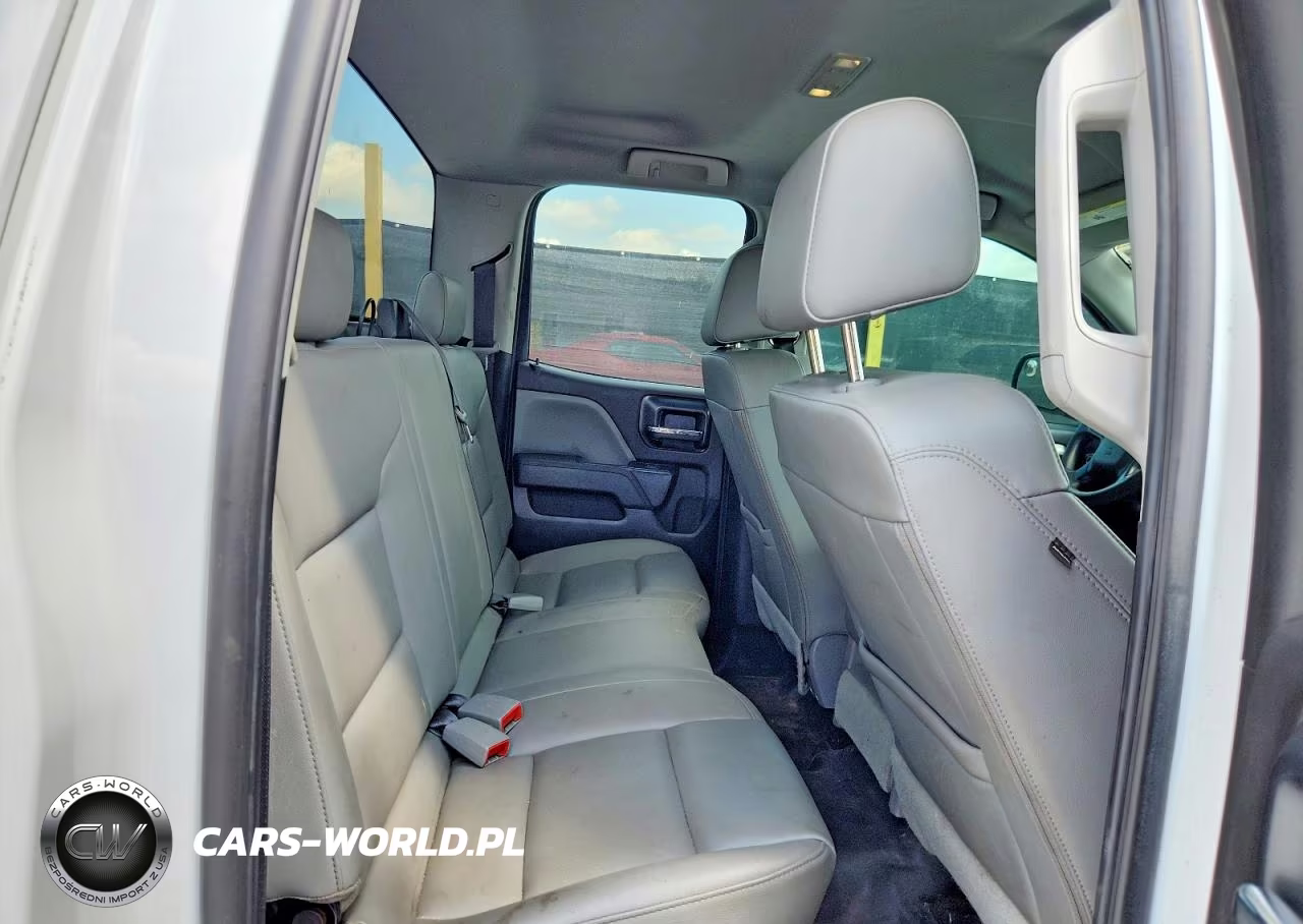 2018 Chevrolet Silverado K1500 VIN:1GCVKNEH5JZ256370 - 10