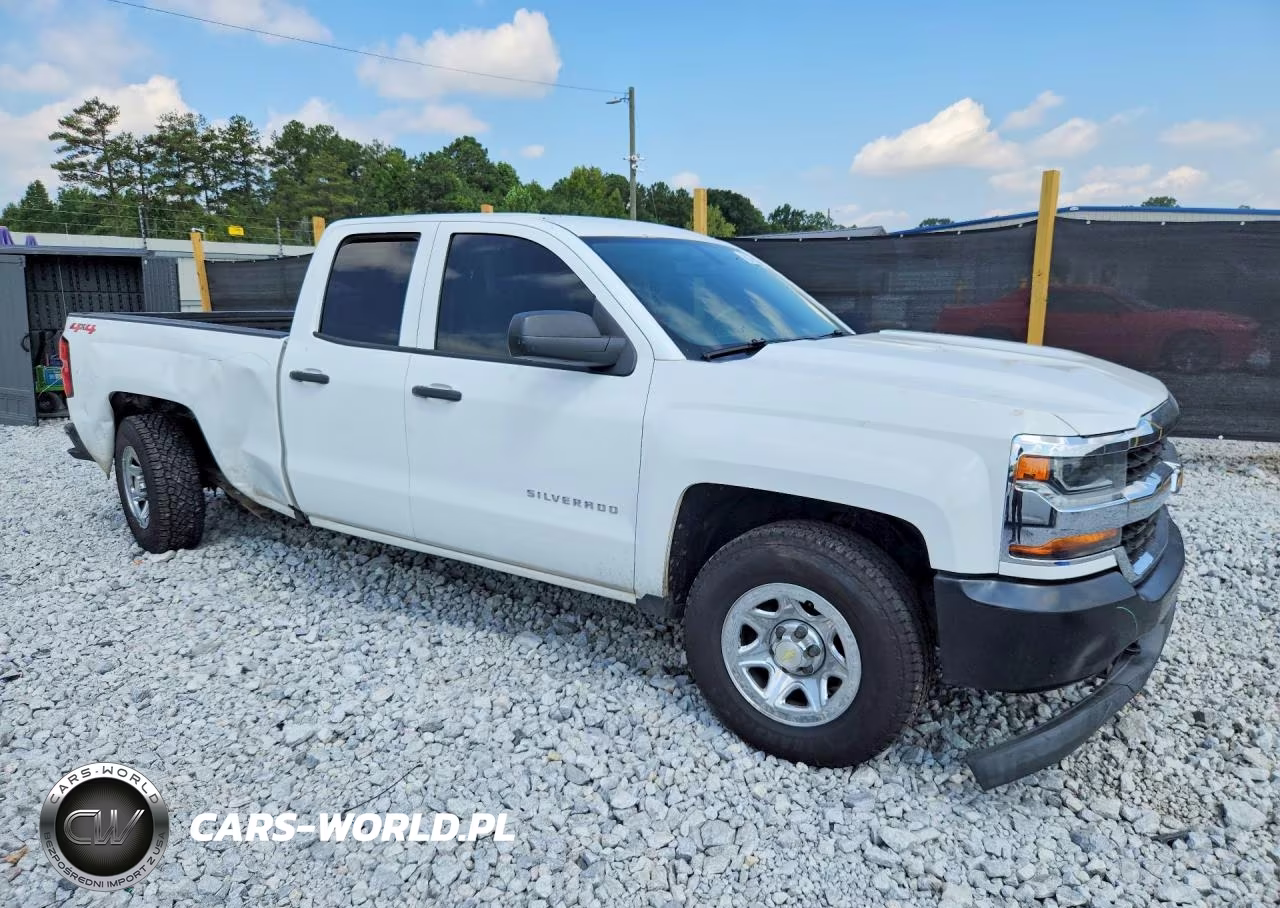 2018 Chevrolet Silverado K1500 VIN:1GCVKNEH5JZ256370 - 4