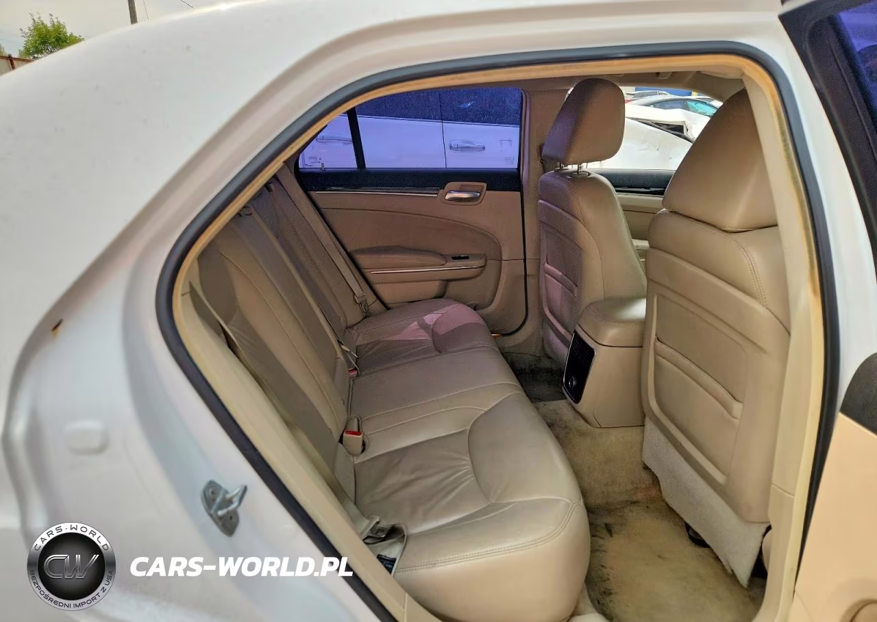 2011 Chrysler 300 Limited VIN:2C3CA5CG9BH585177 - 10