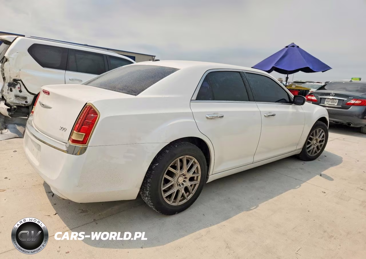 2011 Chrysler 300 Limited VIN:2C3CA5CG9BH585177 - 3