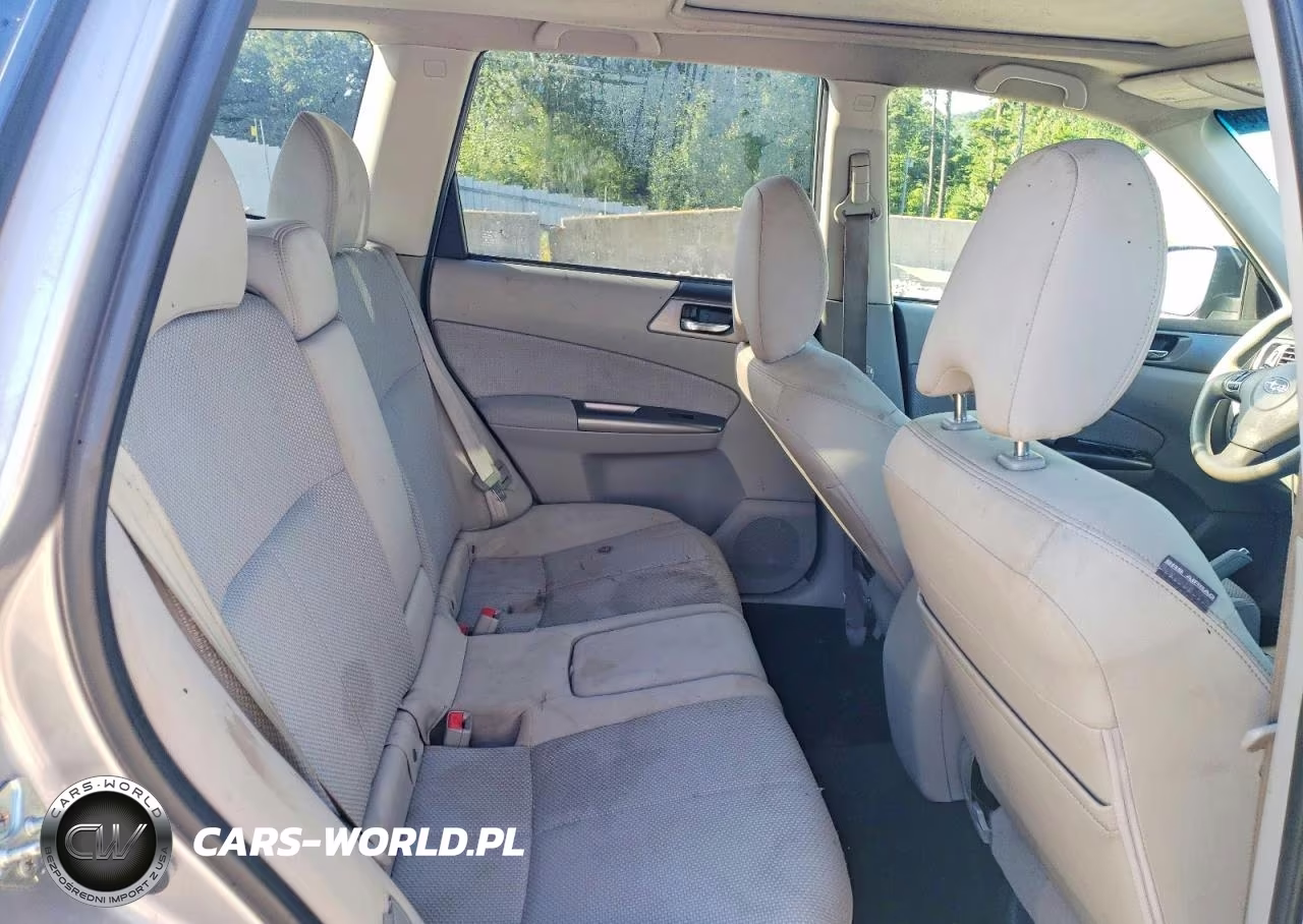2011 Subaru Forester 2.5X Premium VIN:JF2SHADC7BH754482 - 10