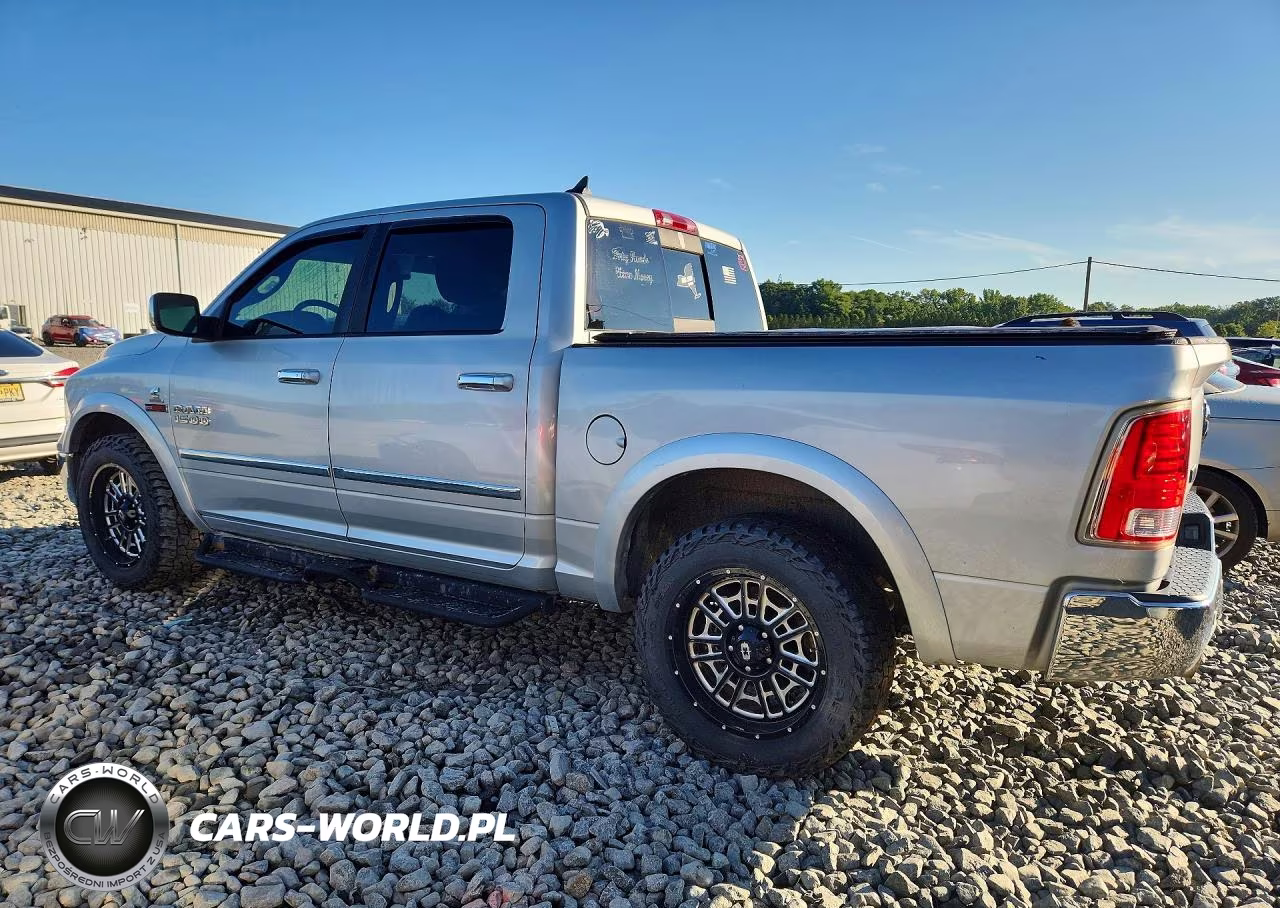 2018 Ram 1500 Laramie VIN:1C6RR7NM0JS278007 - 2