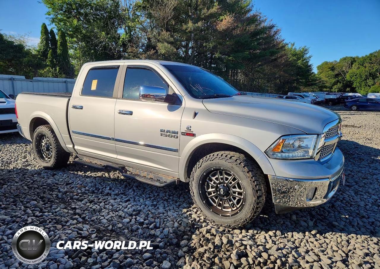 2018 Ram 1500 Laramie VIN:1C6RR7NM0JS278007 - 4