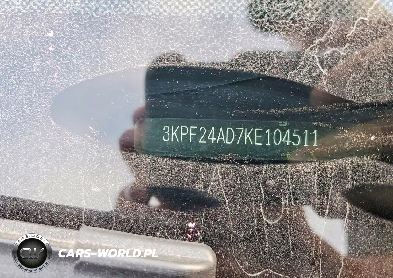 2019 Kia Forte Fe VIN:3KPF24AD7KE104511 - 13