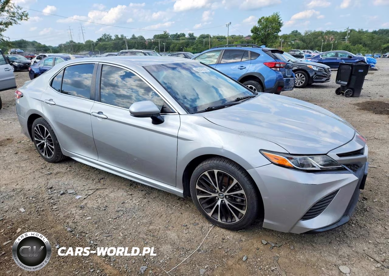 2018 Toyota Camry Se VIN:4T1B11HK8JU529915 - 4