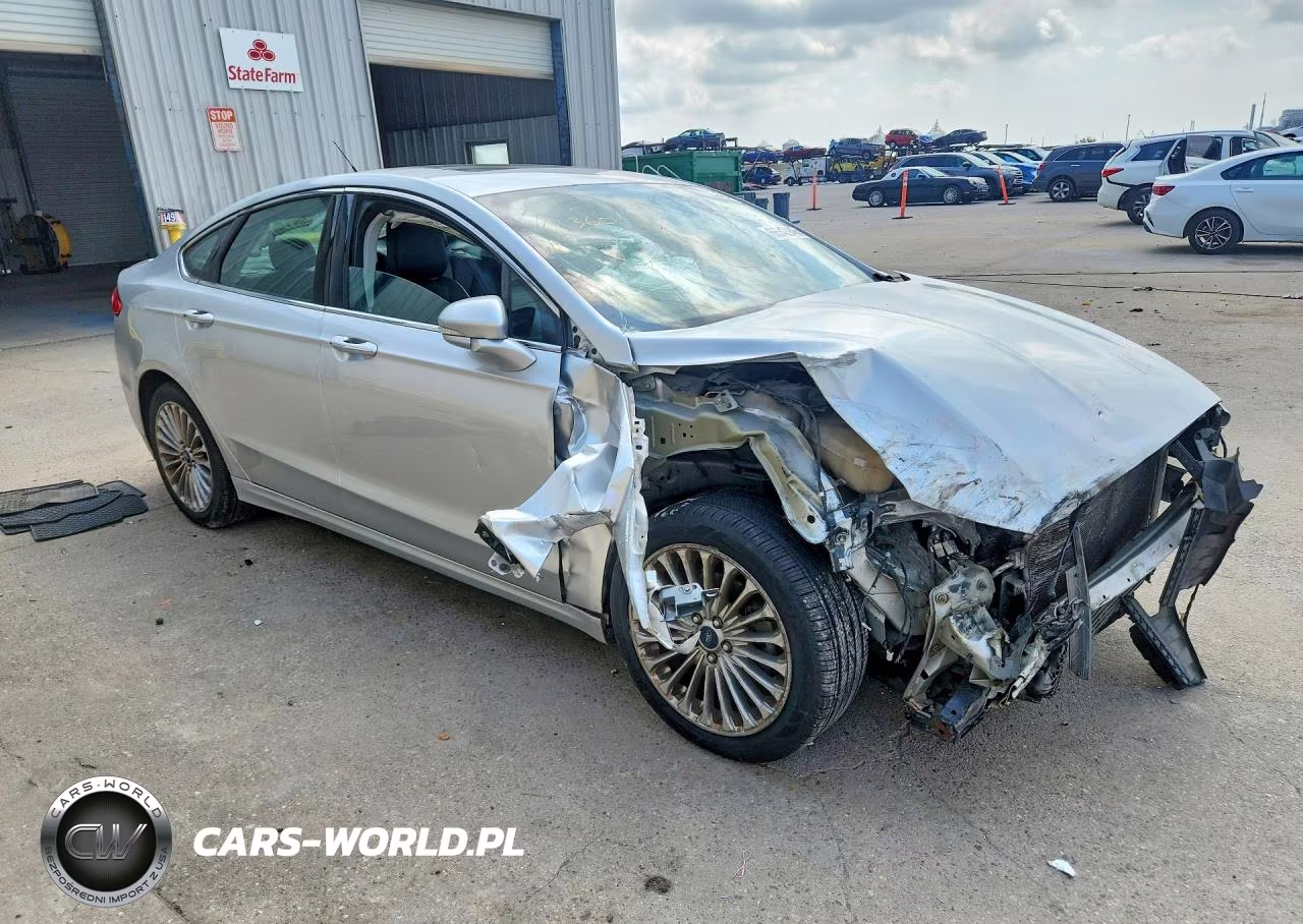 2016 Ford Fusion Titanium VIN:3FA6P0K92GR367502 - 4