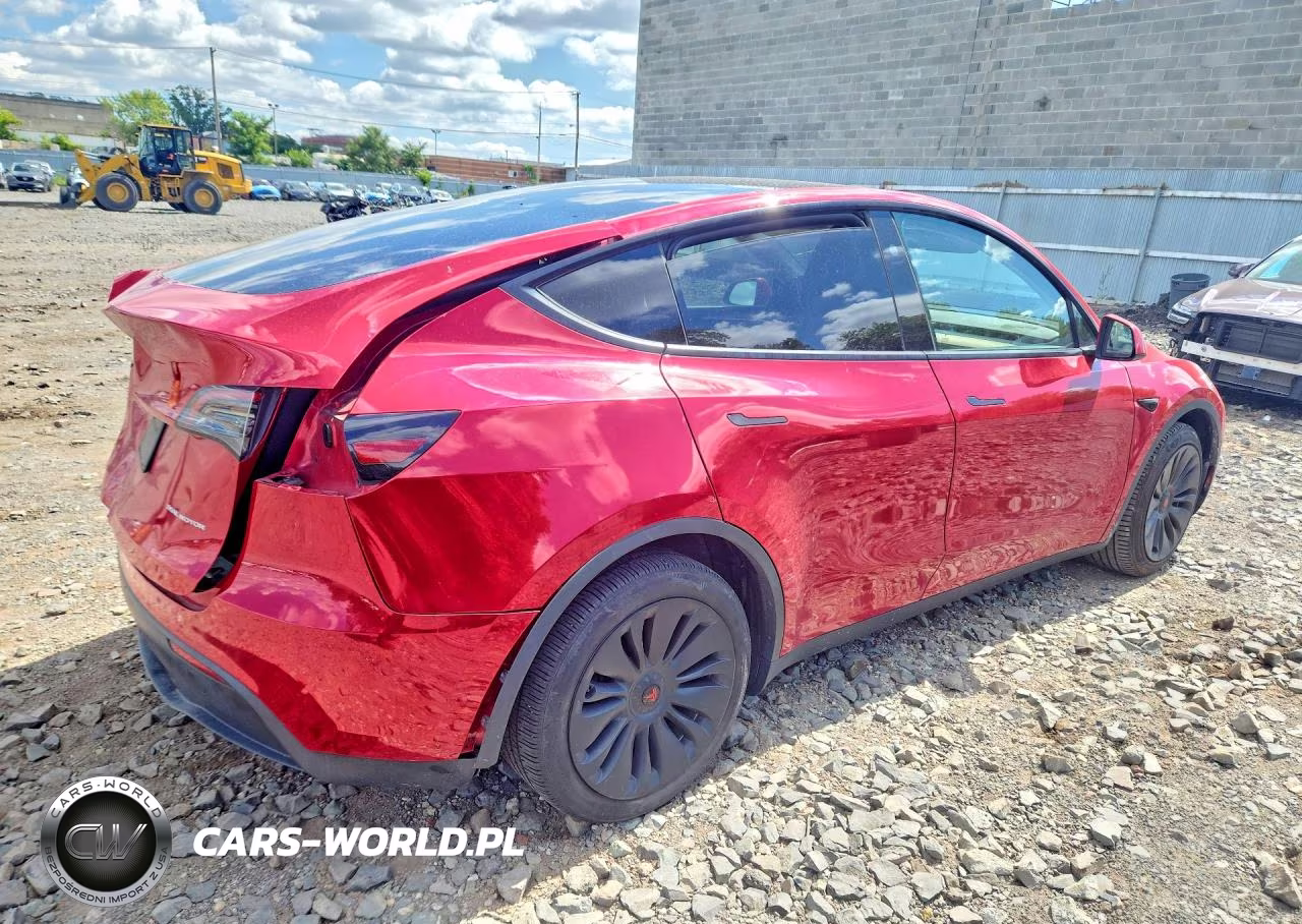 2023 Tesla Model Y VIN:7SAYGDEE7PF893972 - 3