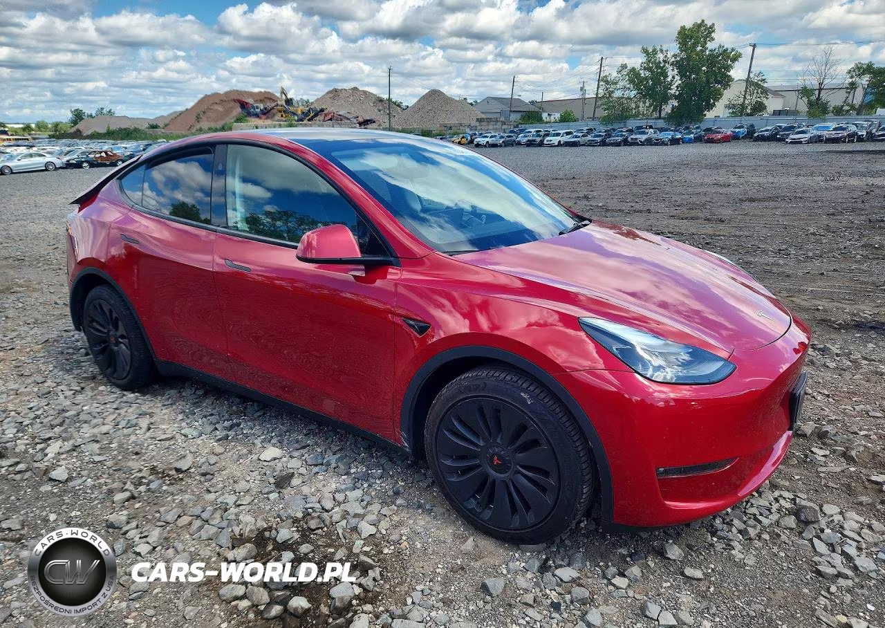 2023 Tesla Model Y VIN:7SAYGDEE7PF893972 - 4