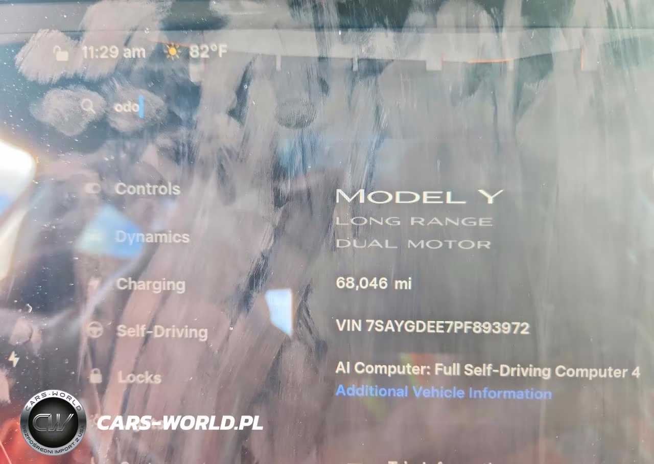 2023 Tesla Model Y VIN:7SAYGDEE7PF893972 - 9