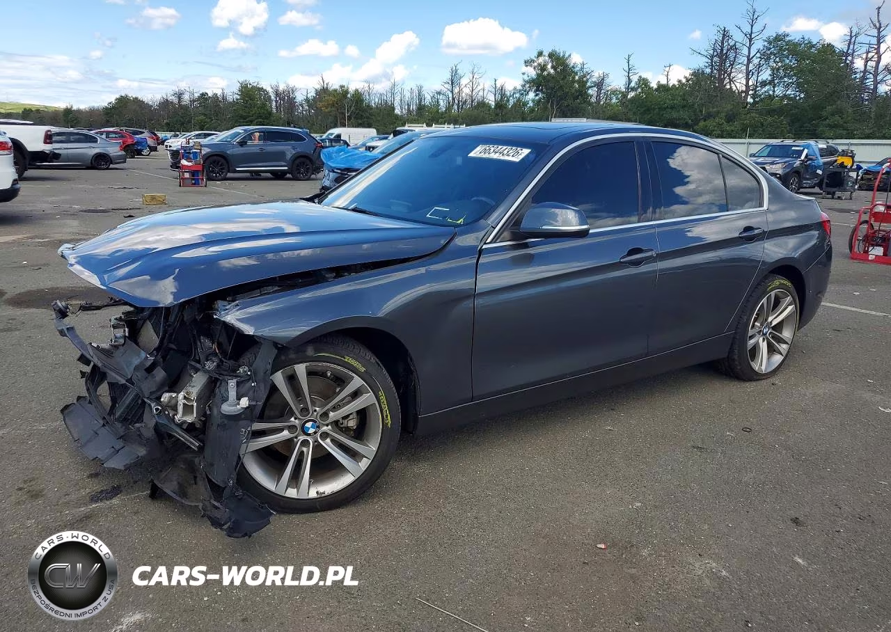 2018 BMW 330 Xi VIN:WBA8D9C54JA615615 - 1