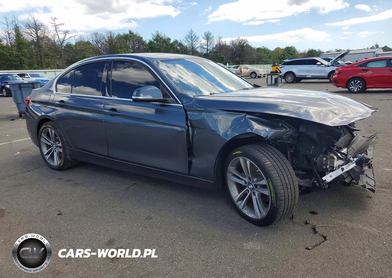 2018 BMW 330 Xi VIN:WBA8D9C54JA615615 - 4