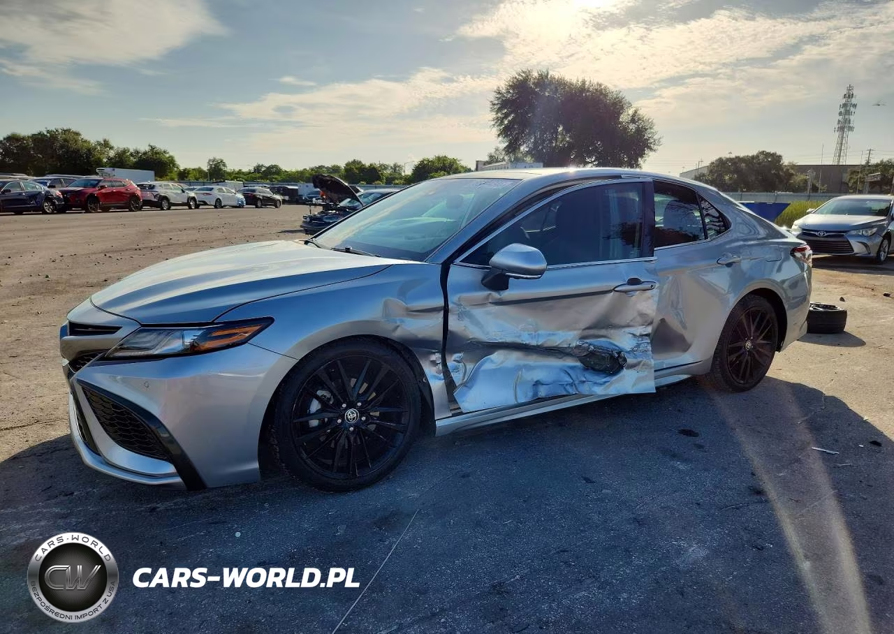 2021 Toyota Camry Xse – zdjęcie 1 z 13