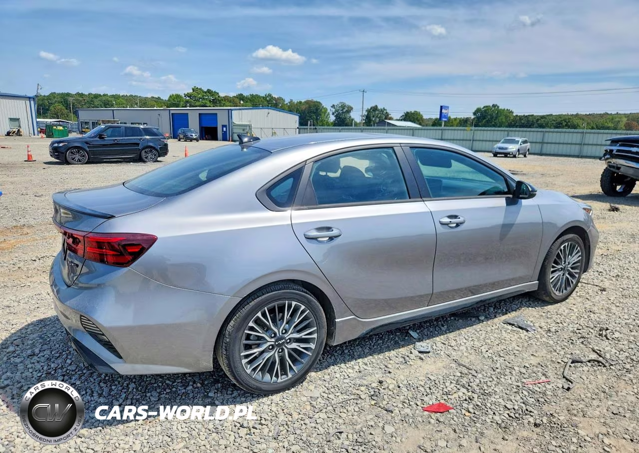 2024 Kia Forte Gt Line VIN:3KPF54AD3RE766779 - 3