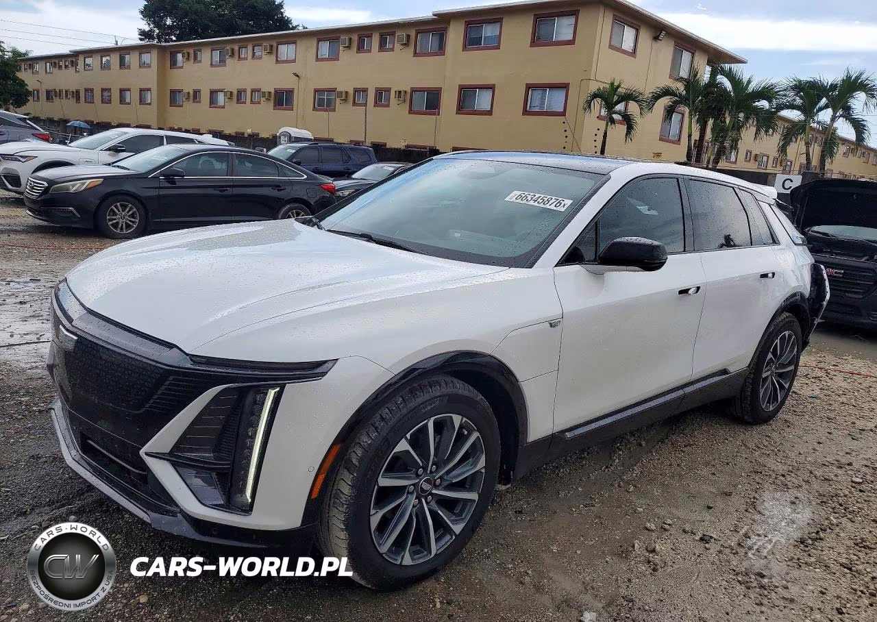 2025 Cadillac Lyriq Sport