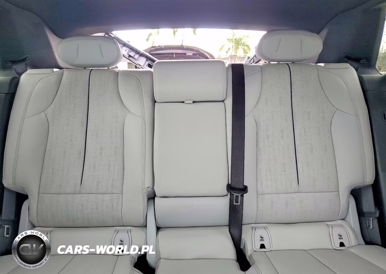 2025 Cadillac Lyriq Sport VIN:1GYKPURL7SZ308168 - 10