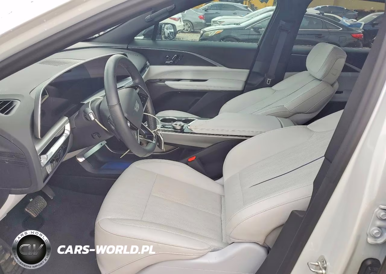 2025 Cadillac Lyriq Sport VIN:1GYKPURL7SZ308168 - 7