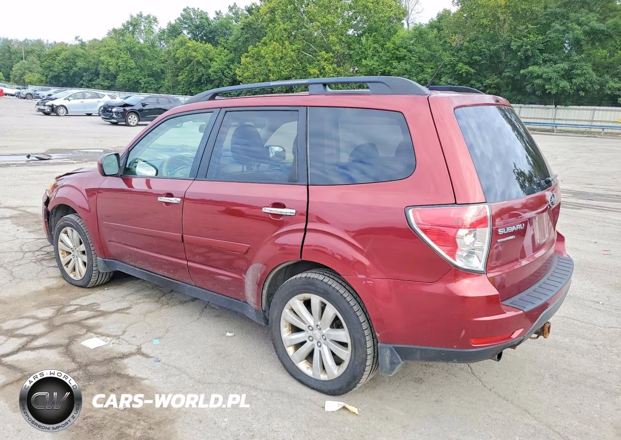 2013 Subaru Forester 2.5X Premium VIN:JF2SHADC8DH443923 - 2