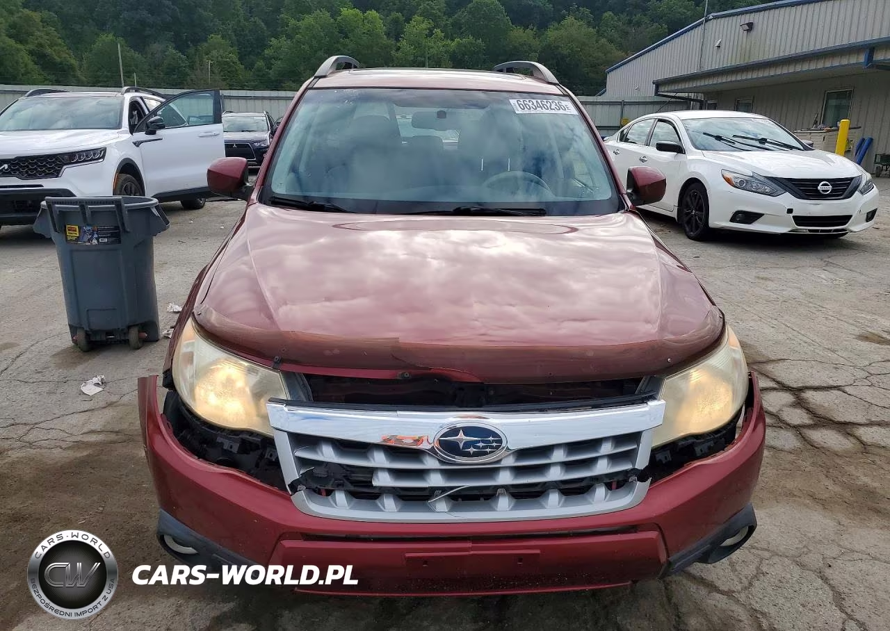 2013 Subaru Forester 2.5X Premium VIN:JF2SHADC8DH443923 - 5