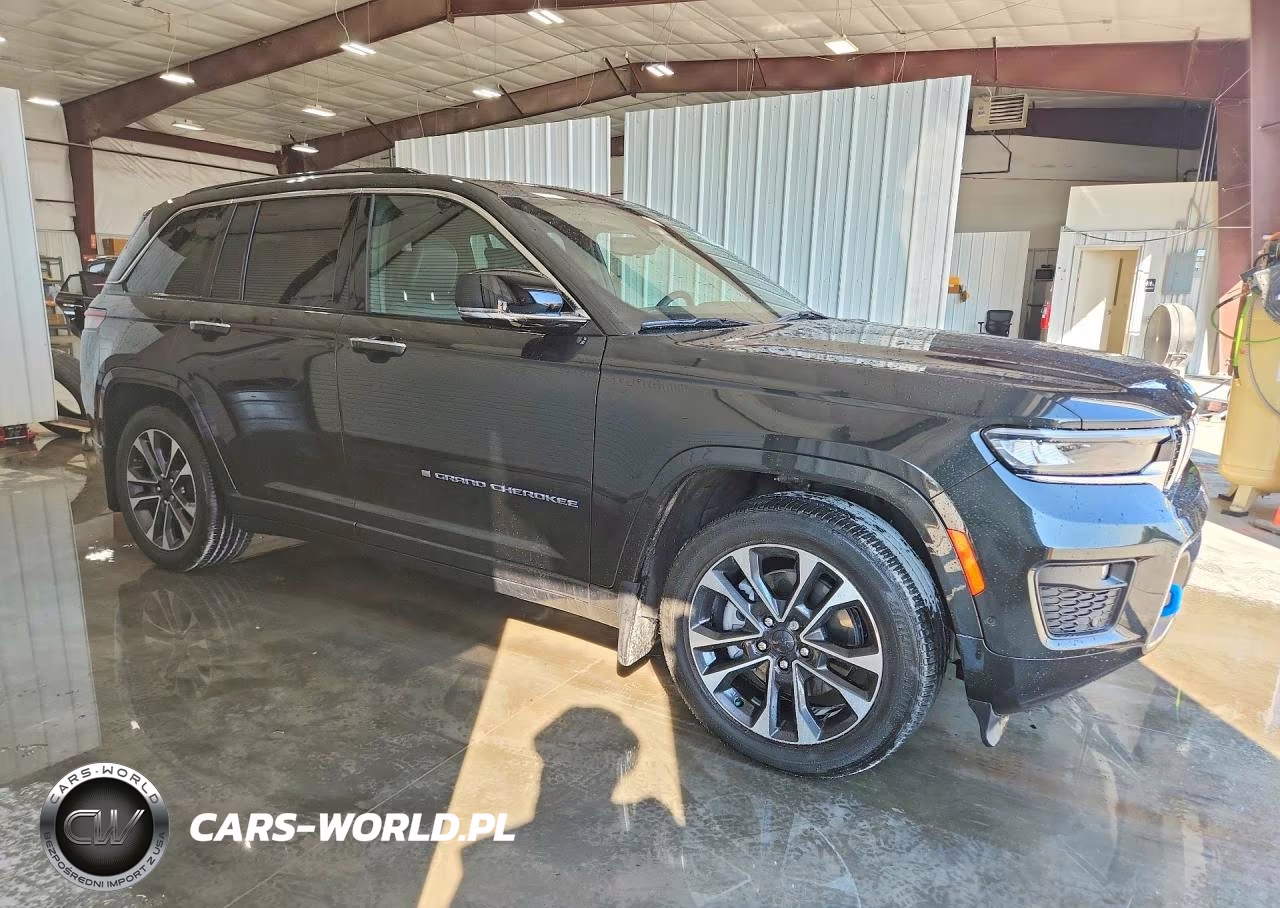 2023 Jeep Grand Cherokee Overland 4Xe VIN:1C4RJYD61P8911774 - 4