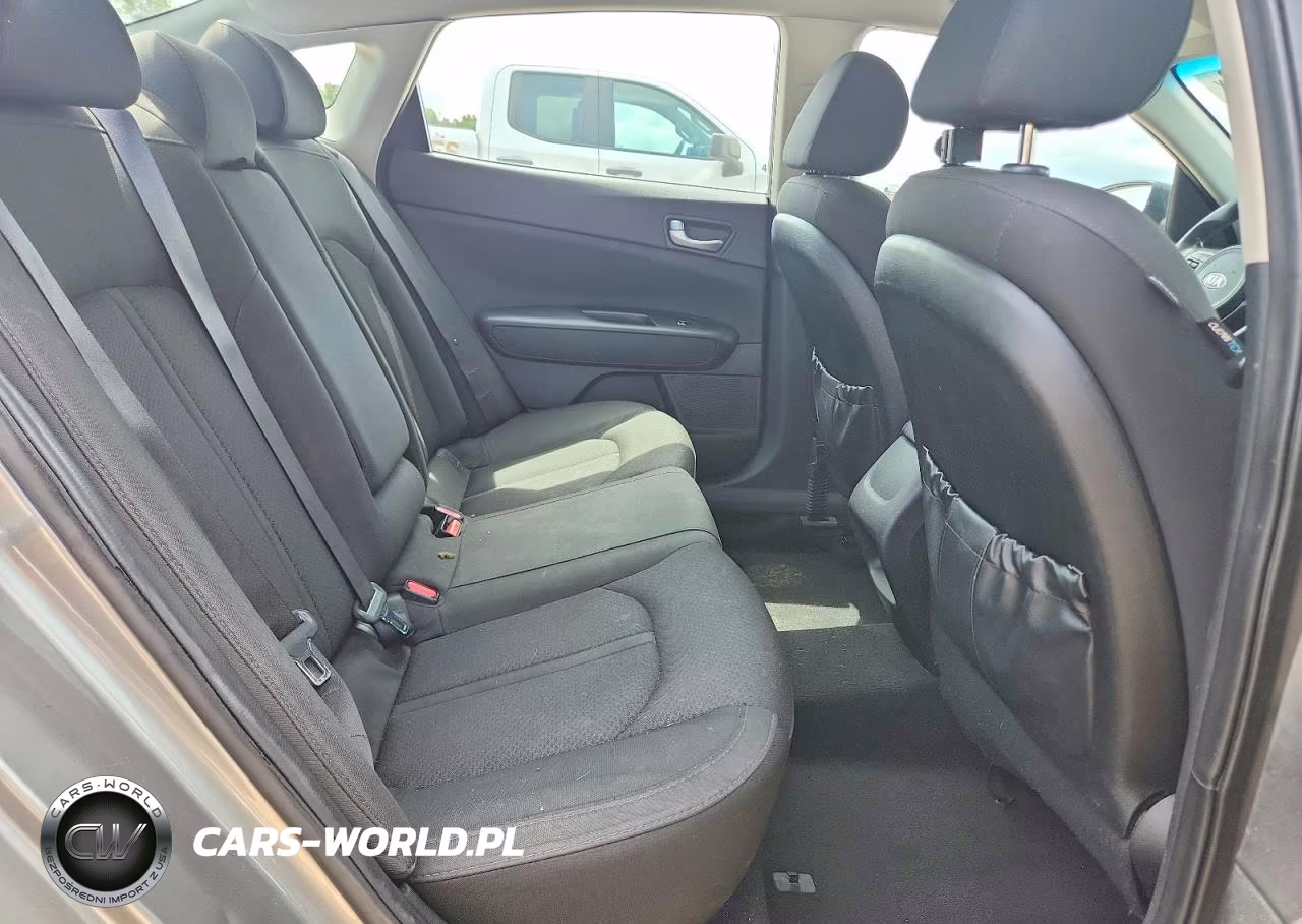 2017 Kia Optima Lx VIN:5XXGT4L36HG167203 - 10