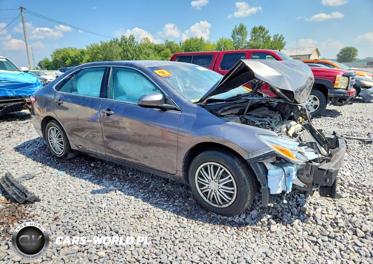 2017 Toyota Camry Le VIN:4T1BF1FK9HU768243 - 4