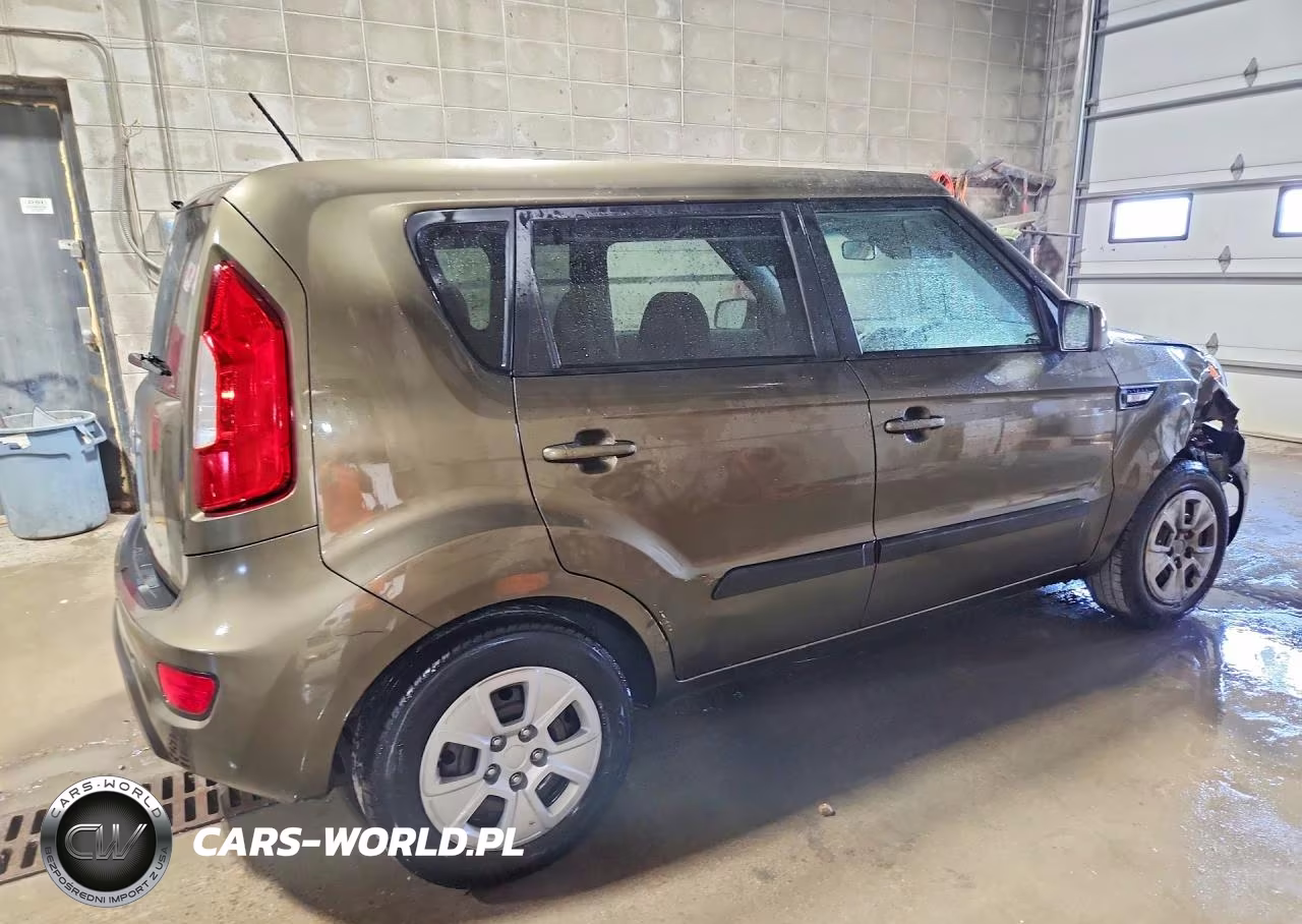 2013 Kia Soul Base VIN:KNDJT2A53D7490089 - 3
