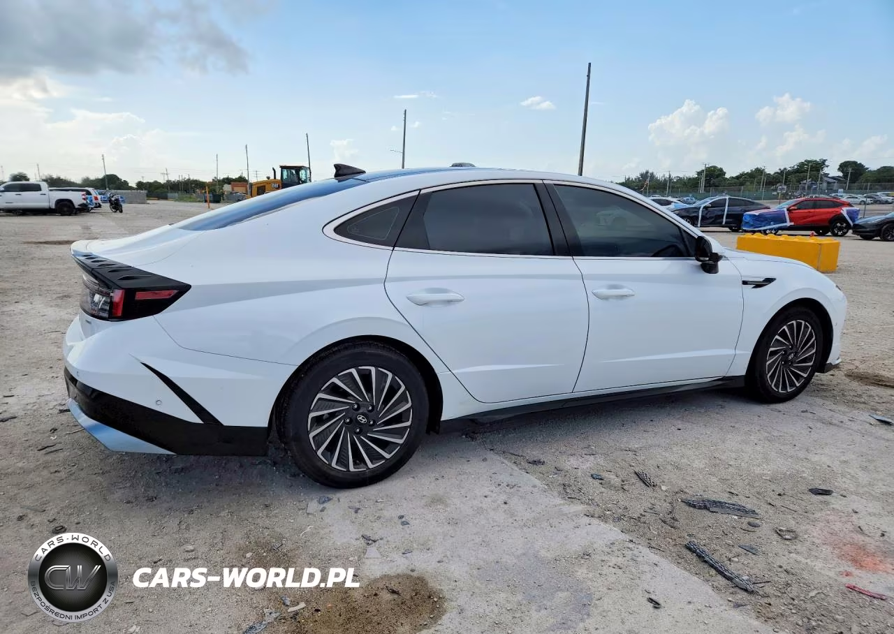 2024 Hyundai Sonata Hybrid Limited VIN:KMHL54JJ0RA101846 - 3
