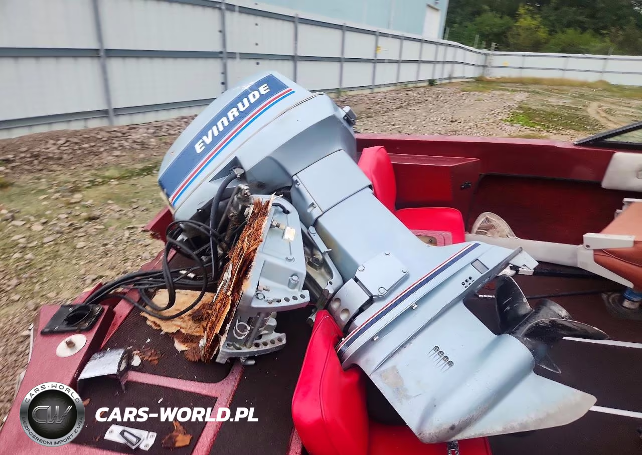 1983 Ebbtide Dyna-Trak Boat VIN:TEC30818M83F - 7