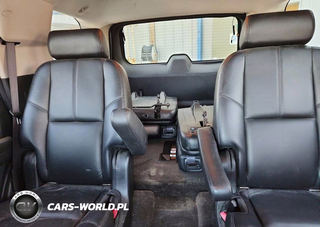 2008 Chevrolet Tahoe VIN:1GNFC13038R124992 - 10