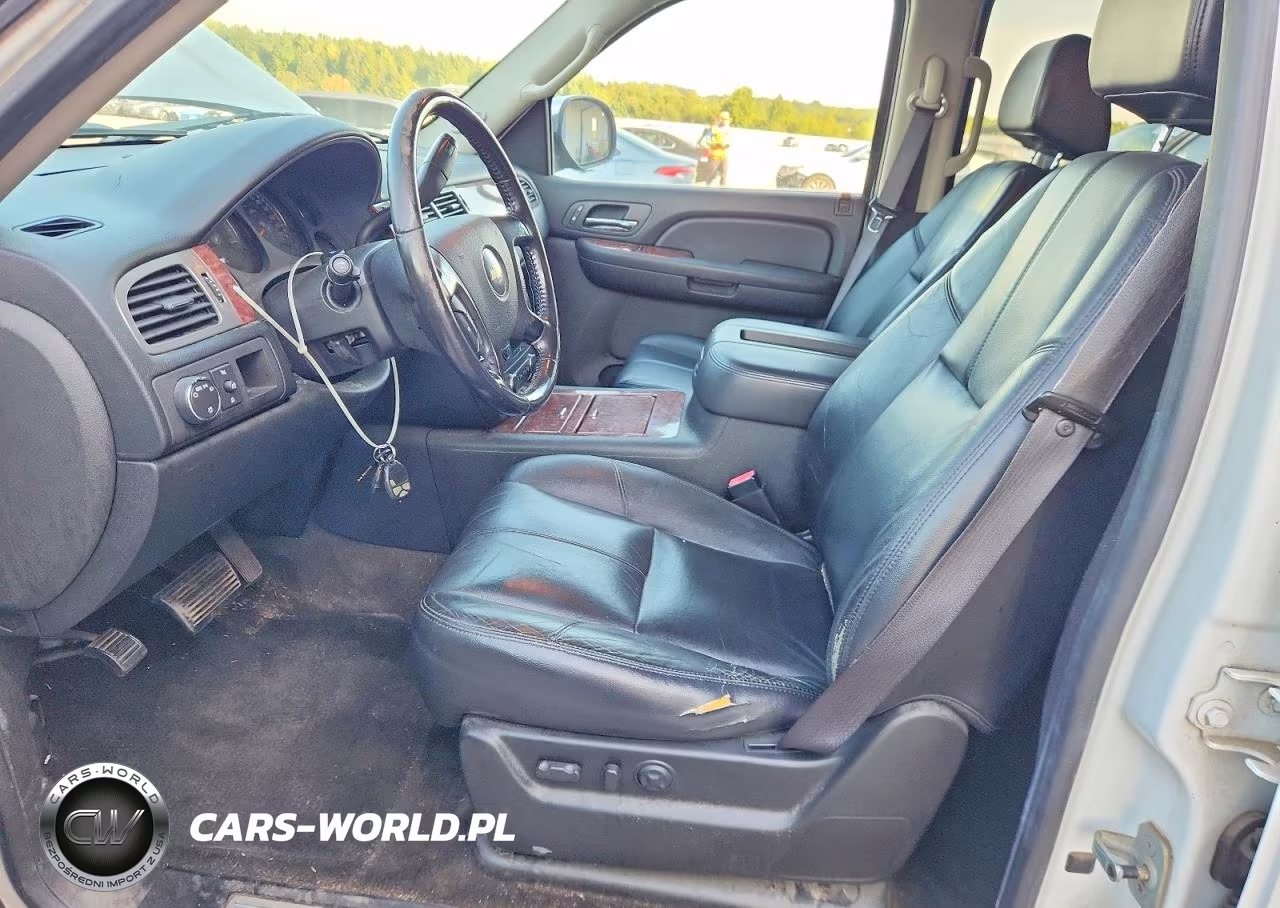 2008 Chevrolet Tahoe VIN:1GNFC13038R124992 - 7