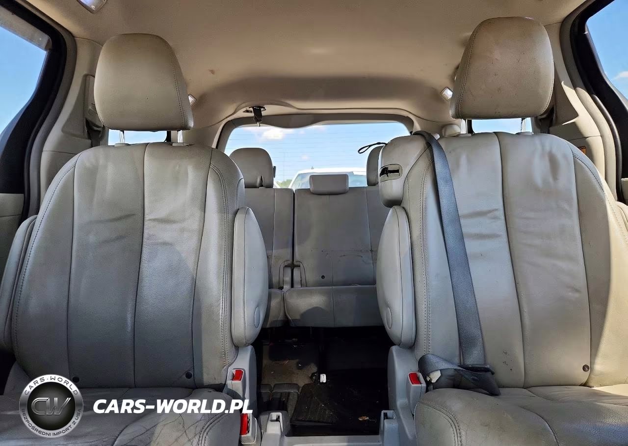 2013 Toyota Sienna Xle 8-Passenger VIN:5TDYK3DC4DS344534 - 10