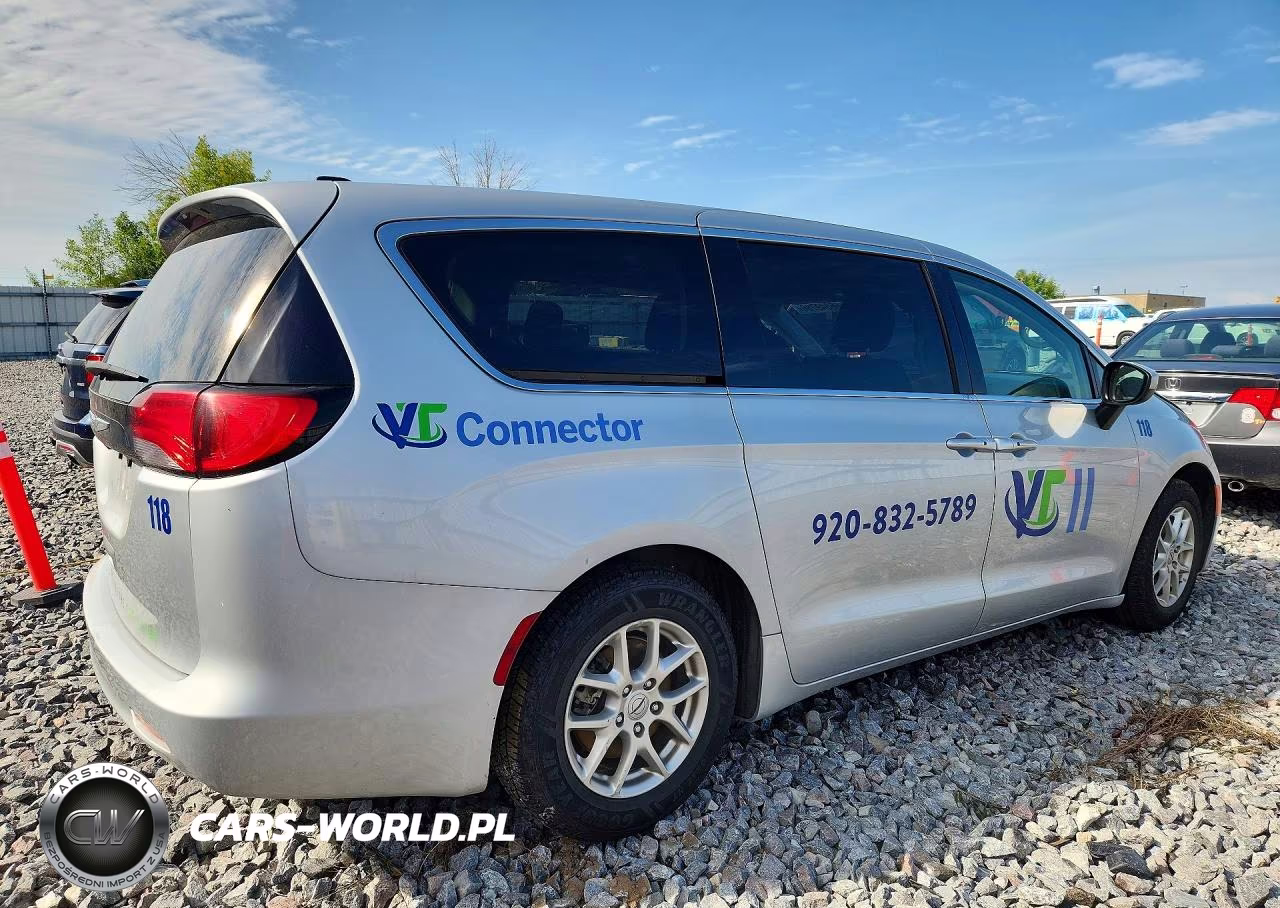 2022 Chrysler Voyager Lx VIN:2C4RC1CG6NR215599 - 3