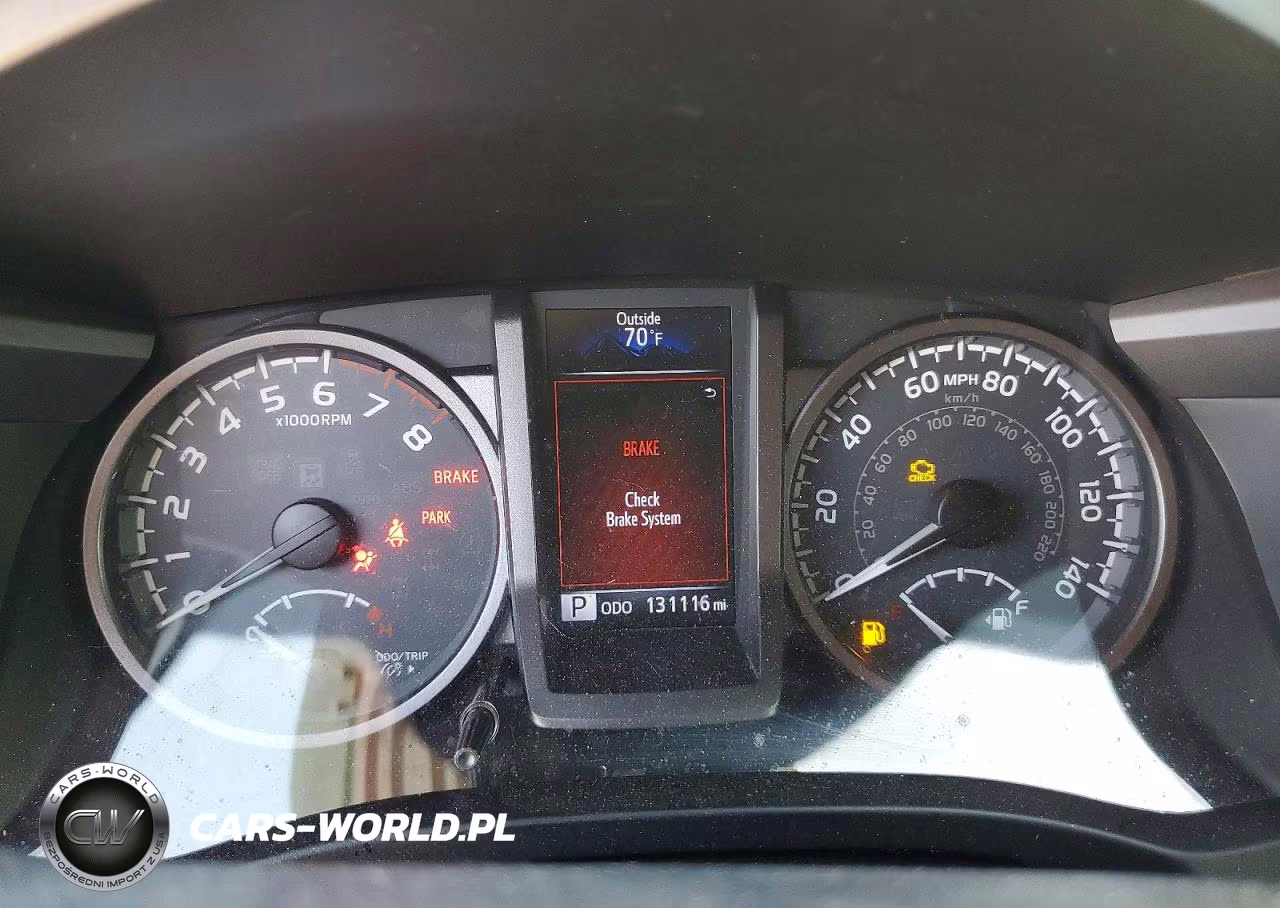2018 Toyota Tacoma Trd Sport VIN:3TMCZ5ANXJM131414 - 9
