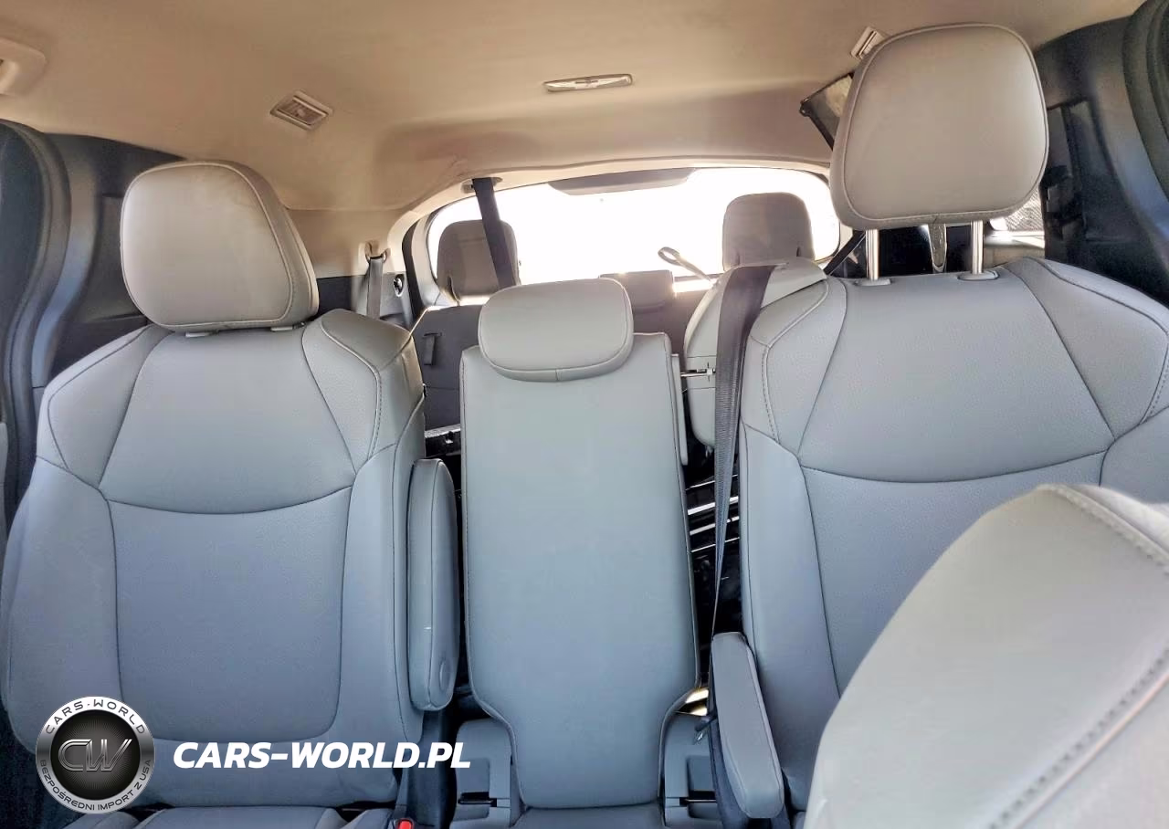 2026 Toyota Sienna Xle 8-Passenger VIN:5TDYRKEC0TS291768 - 10
