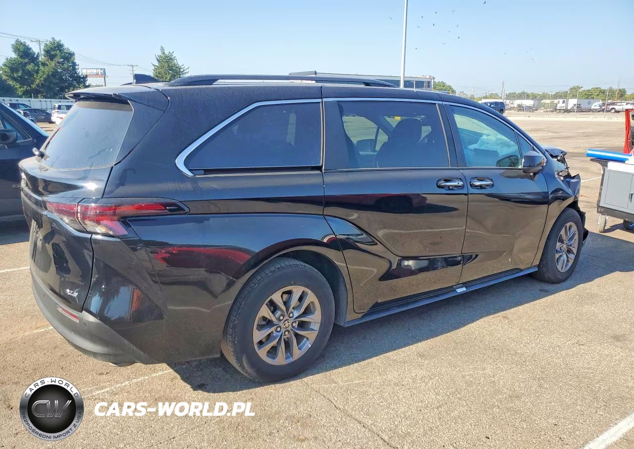 2026 Toyota Sienna Xle 8-Passenger VIN:5TDYRKEC0TS291768 - 3