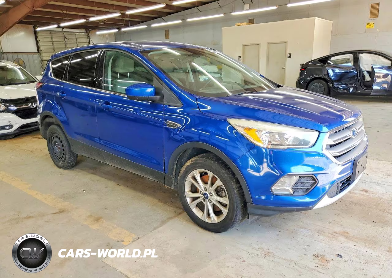 2017 Ford Escape Se VIN:1FMCU9GD8HUC20050 - 4