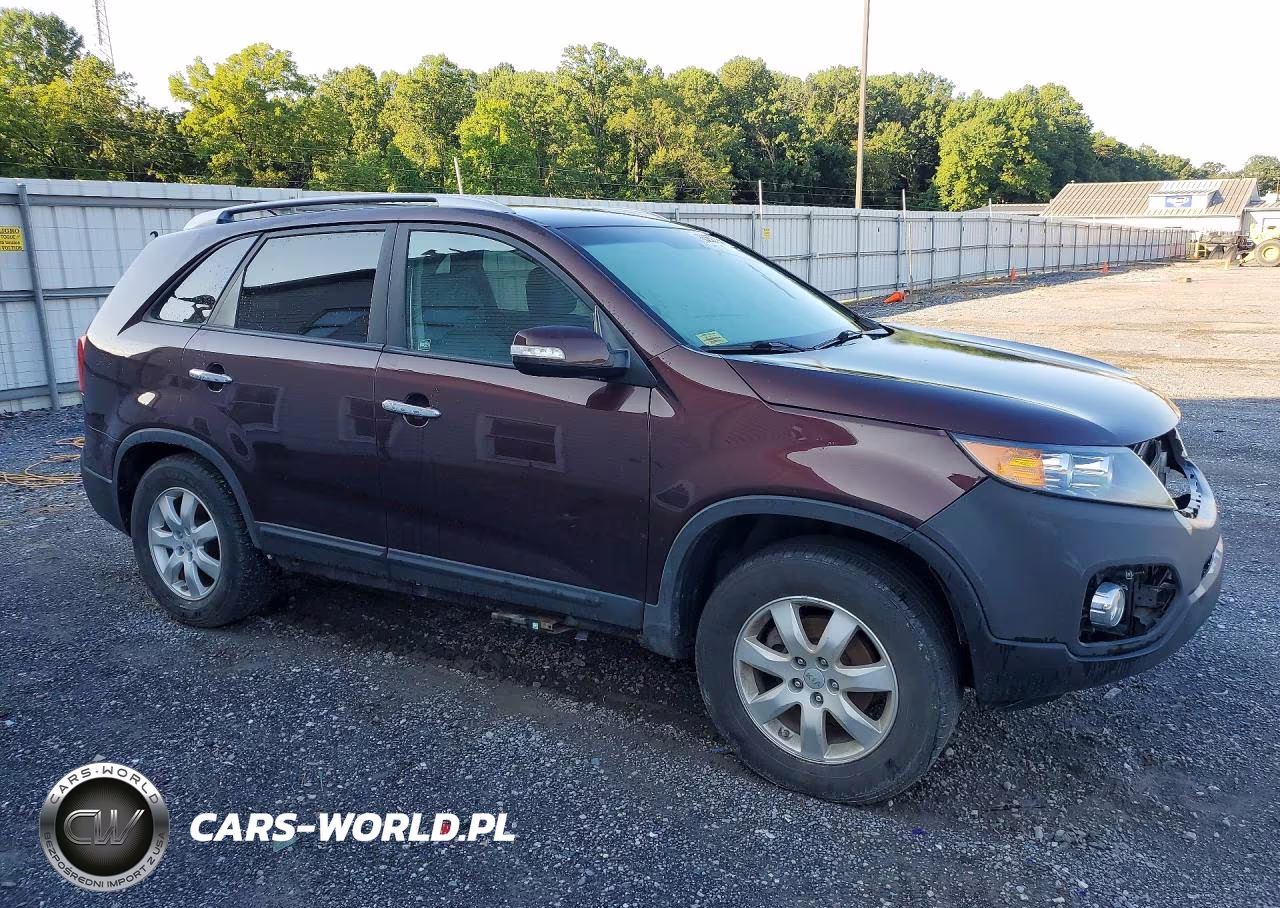2012 Kia Sorento Lx VIN:5XYKT3A69CG241655 - 4