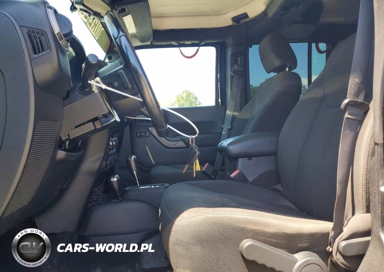 2016 Jeep Wrangler Unlimited Sport VIN:1C4BJWDG5GL160660 - 7