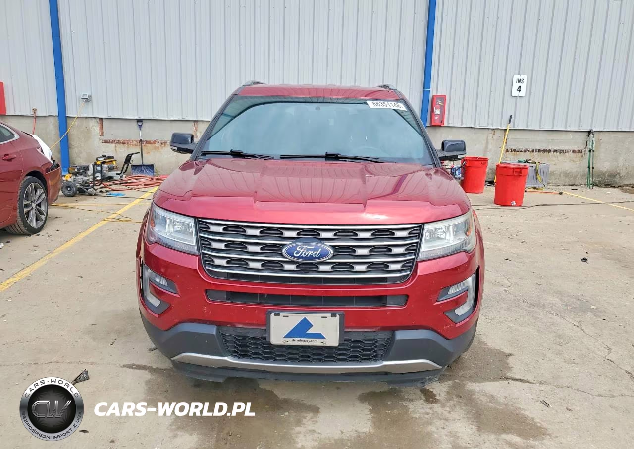 2017 Ford Explorer Xlt VIN:1FM5K7D80HGD97586 - 5
