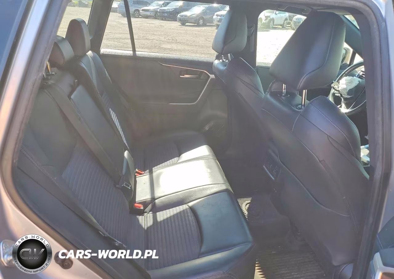 2020 Toyota Rav4 Xse VIN:JTMEWRFV5LD548567 - 10