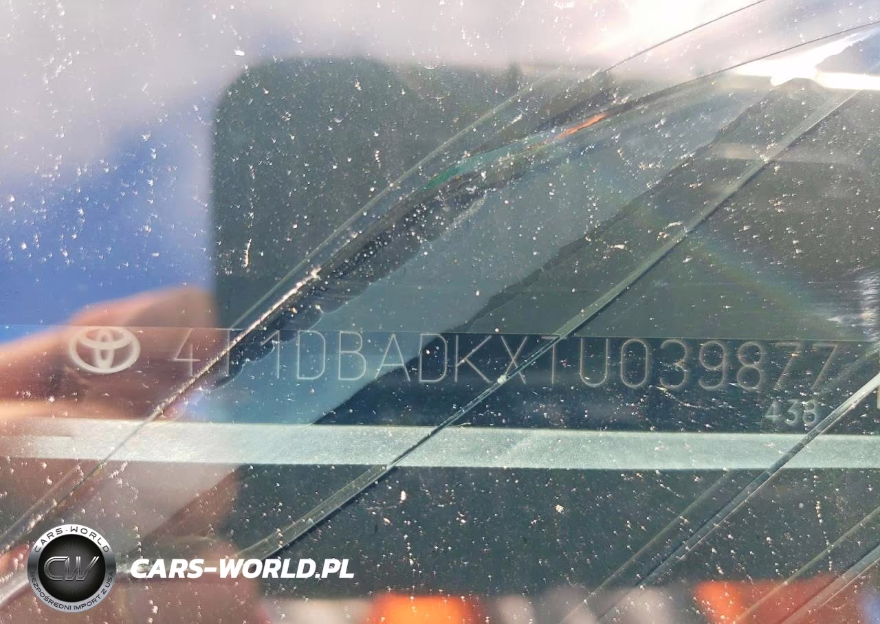 2026 Toyota Camry Le VIN:4T1DBADKXTU039877 - 12