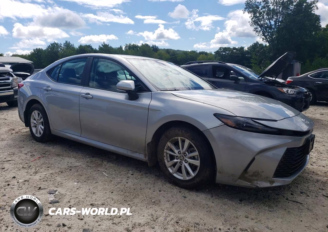 2026 Toyota Camry Le VIN:4T1DBADKXTU039877 - 4