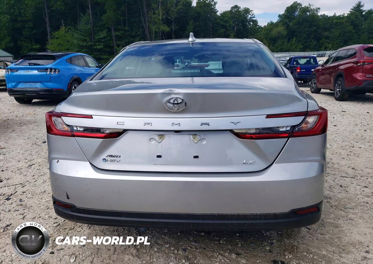 2026 Toyota Camry Le VIN:4T1DBADKXTU039877 - 6