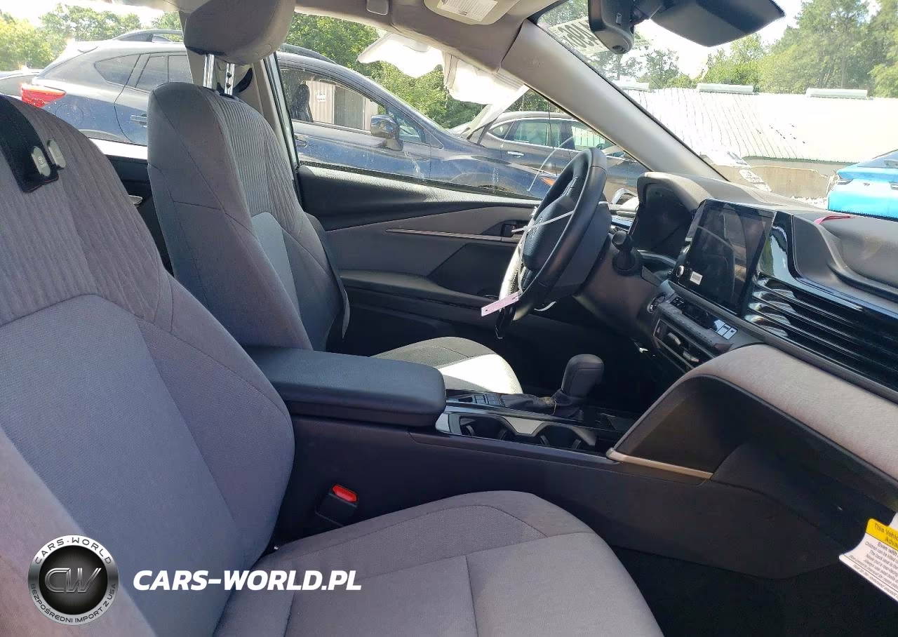 2026 Toyota Camry Le VIN:4T1DBADKXTU039877 - 7