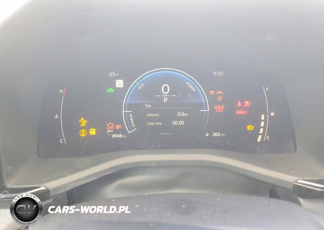 2026 Toyota Camry Le VIN:4T1DBADKXTU039877 - 9