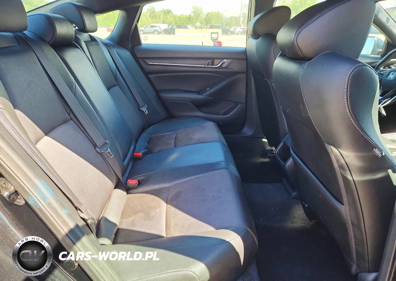 2019 Honda Accord Sport VIN:1HGCV1F33KA090703 - 10